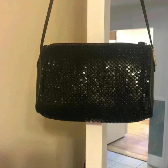 Whiting & Davis Handbags - Whiting & Davis black mesh shoulder bag.
